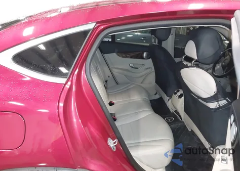 2017 Mercedes-Benz Glc 300 Coupe 4Matic z USA, uszkodzony, nr VIN WDC0J4KB2HF245923